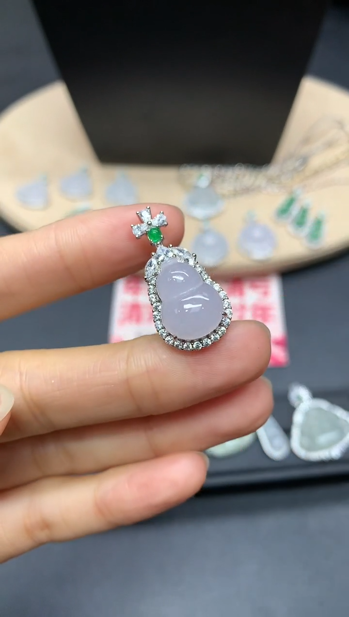 【闪购商品】翡翠吊坠(不含链)银S925镶嵌葫芦【多样性发其一】