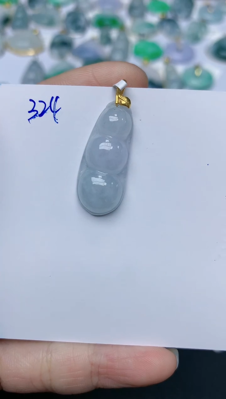 【闪购商品】翡翠颈饰18K金镶嵌天然翡翠A货    324