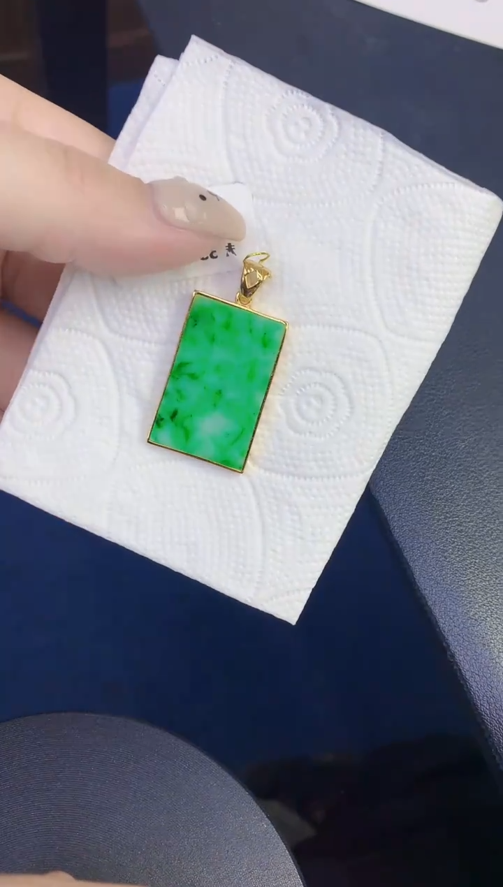 颈饰未镶嵌翡翠缅甸天然翡翠A货