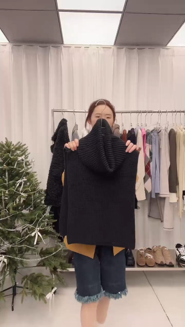 编号091 YIRANTIAN设计师品牌  针织坎肩  均码 待开价