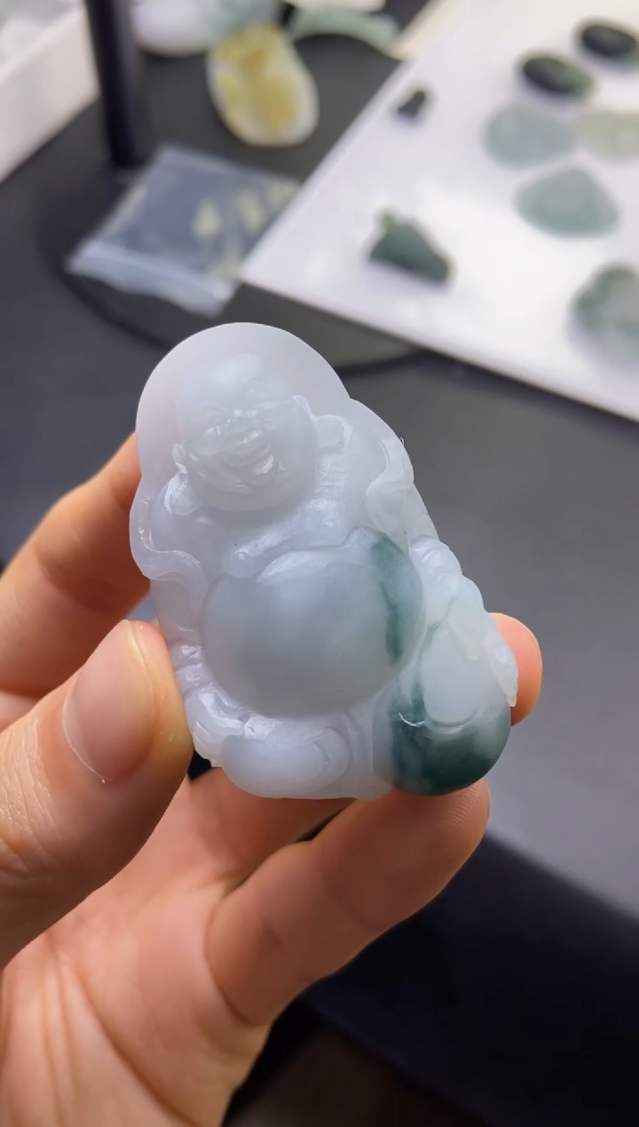 【闪购商品】定制翡翠未镶嵌布袋佛