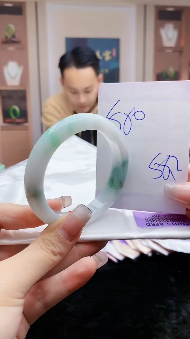 【闪购商品】翡翠手镯未镶嵌    H68-201