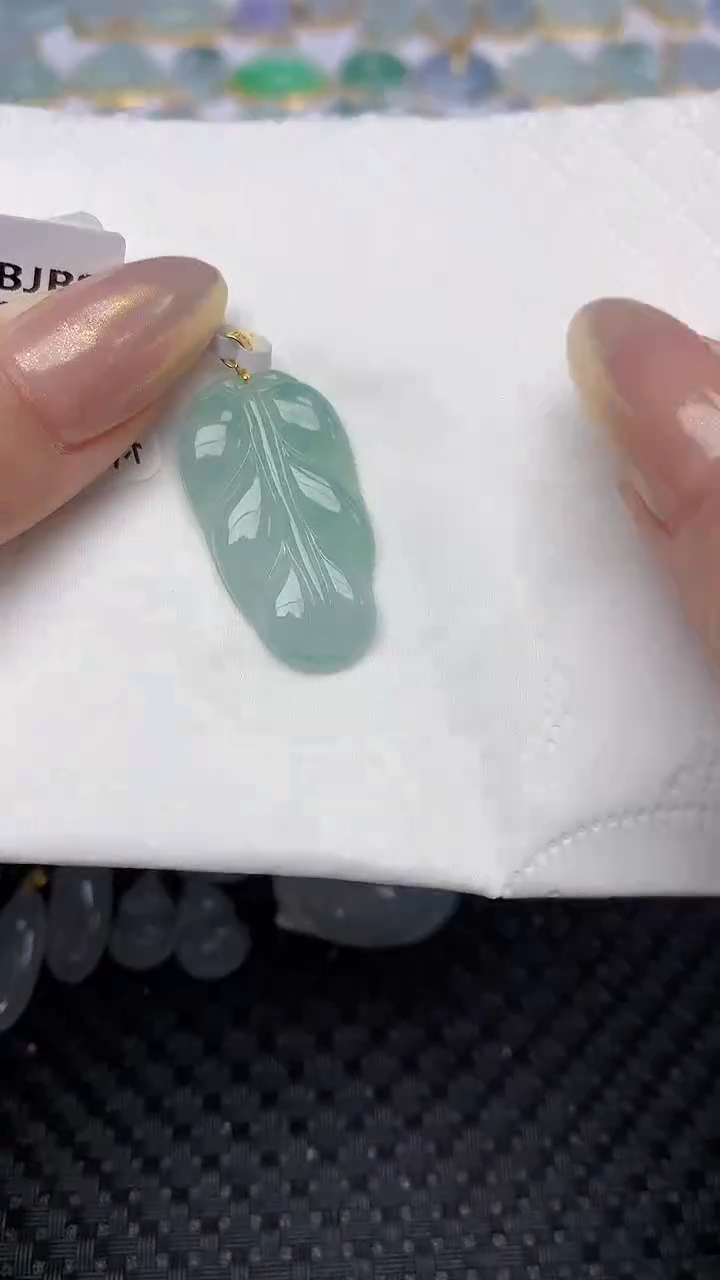【闪购商品】翡翠颈饰18K金镶嵌天然翡翠A货