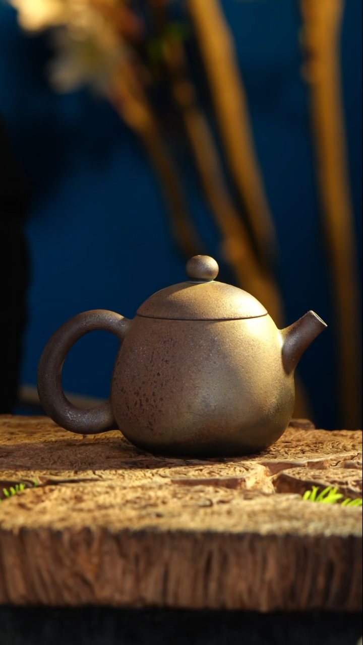 【闪购商品】已开价  【106】幻彩龙蛋壶