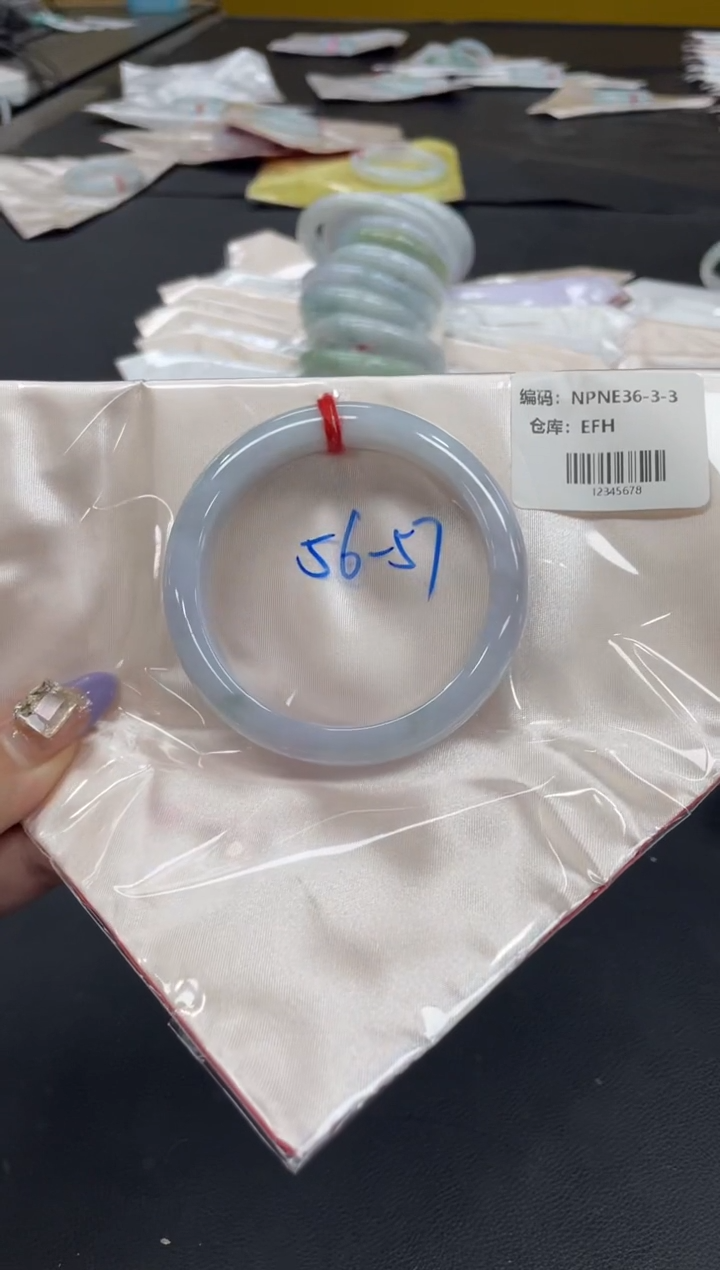 未镶嵌手镯翡翠翡翠手镯