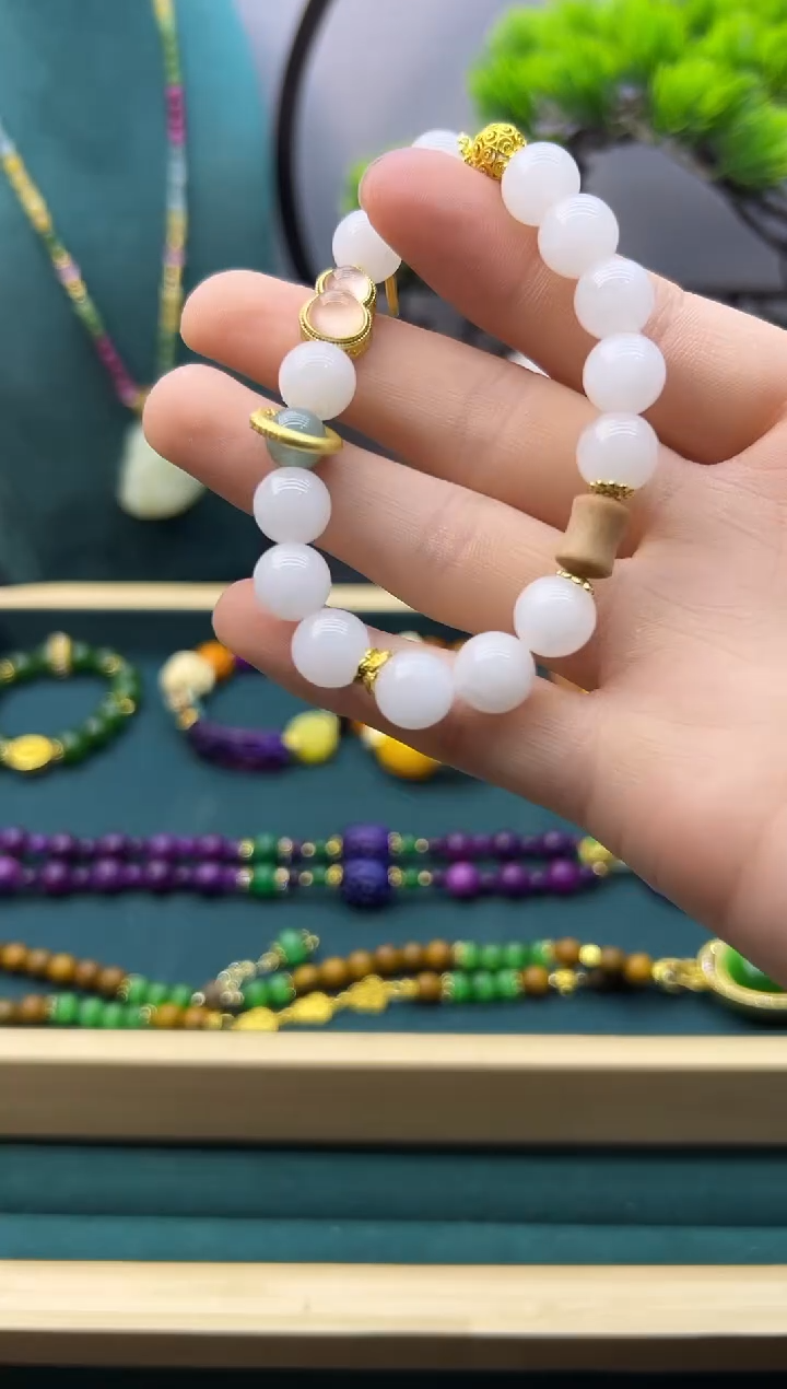 【闪购商品】和田玉耳饰14K金镶嵌S140