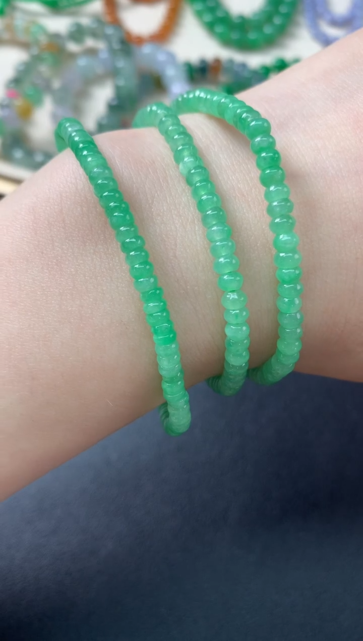 【闪购商品】翡翠手串未镶嵌Z565|1380多样性发其一