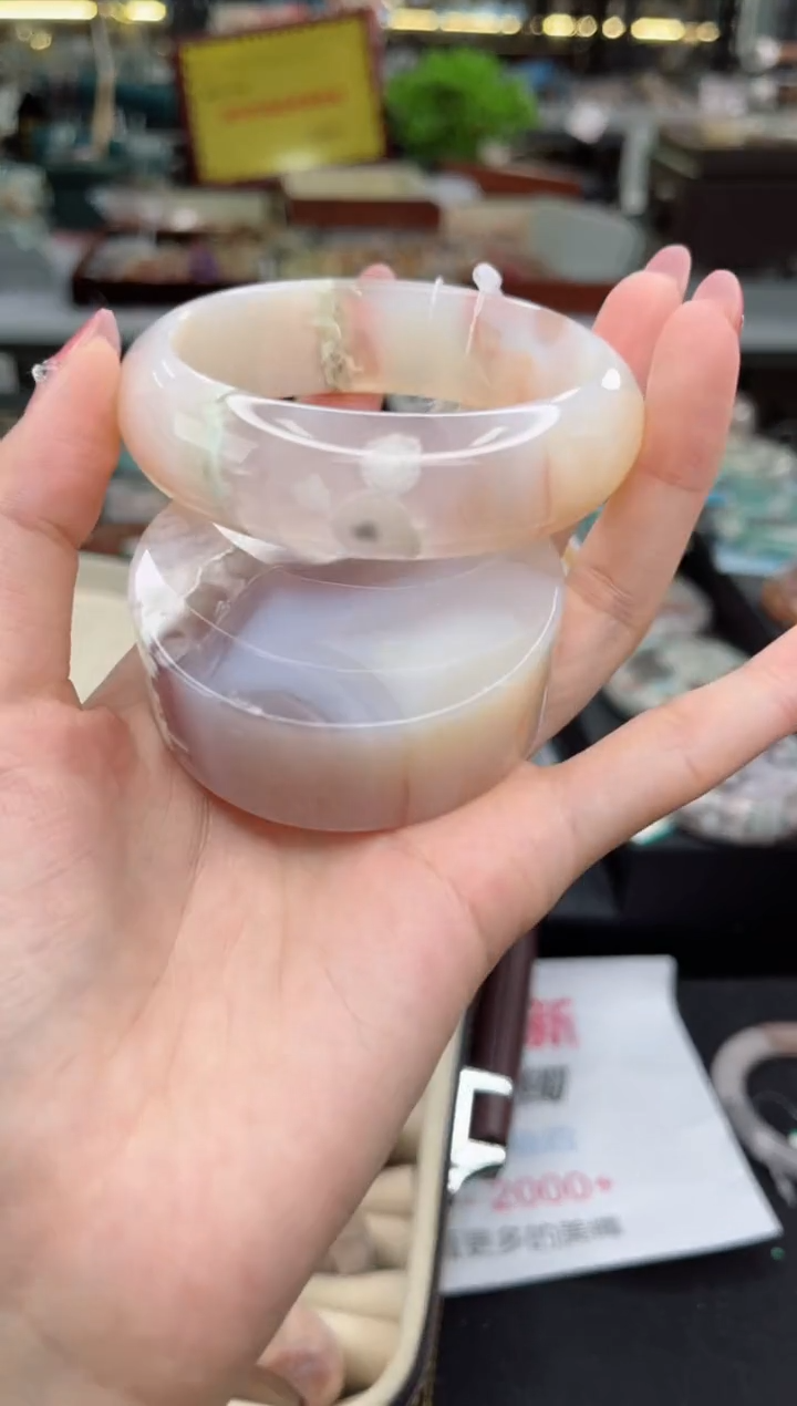 【闪购商品】石英质玉手镯未镶嵌59圈口（赠品镯心）3681140