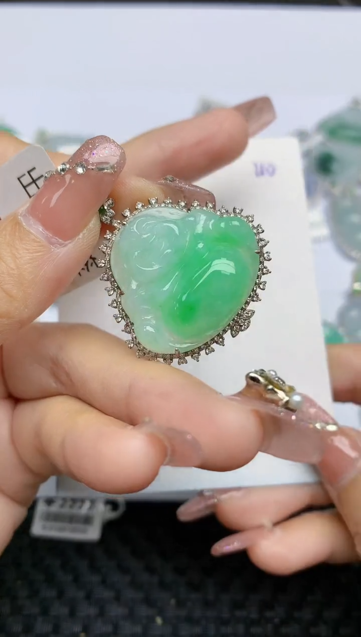 【闪购商品】翡翠颈饰18K金镶嵌天然A货翡翠 210