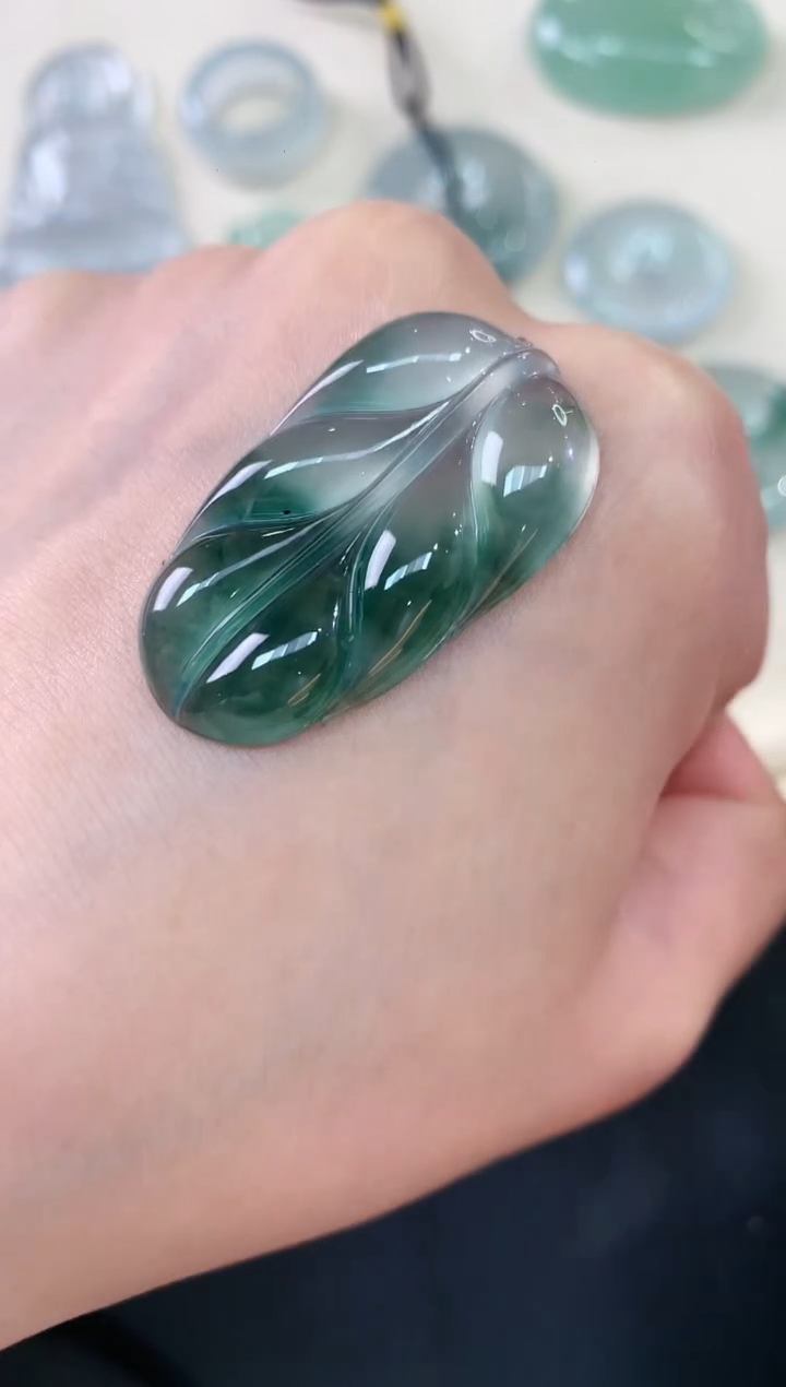 【闪购商品】翡翠吊坠(不含链)未镶嵌A677|15800