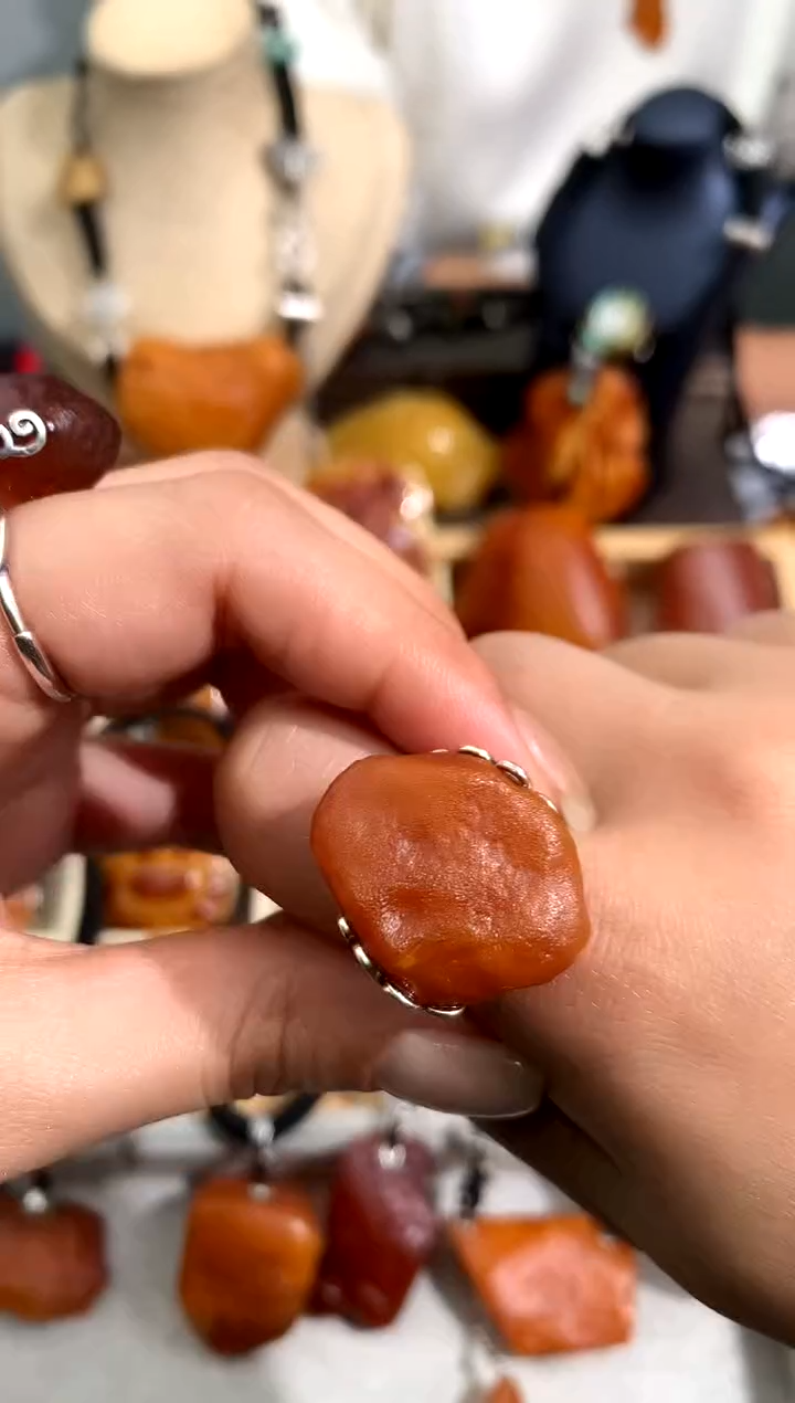 【闪购商品】蜜蜡裸石未镶嵌似玉