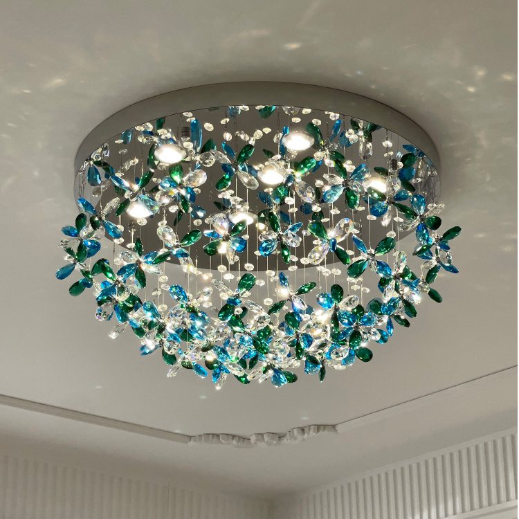 客厅吸顶灯2025新款现代轻奢花朵水晶圆形创意高档卧室餐厅吊灯具