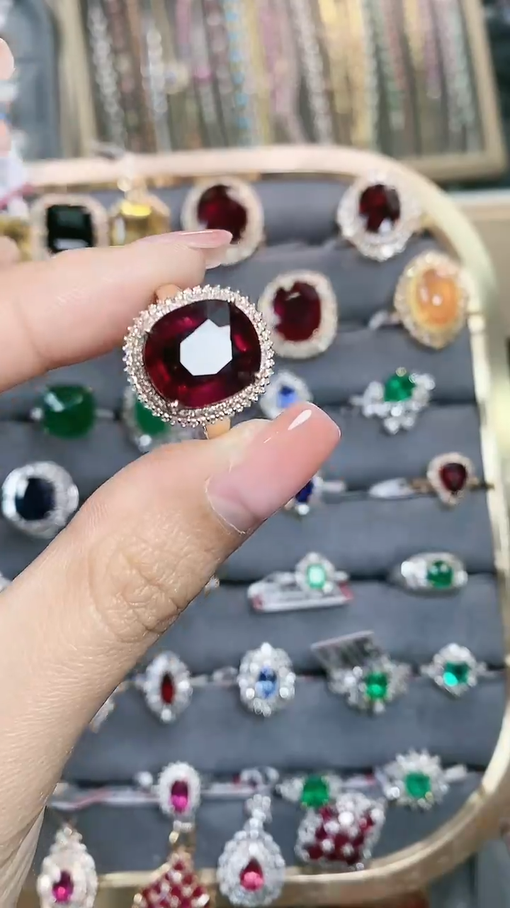 【闪购商品】碧玺戒指18K金镶嵌18K金镶嵌碧玺戒指