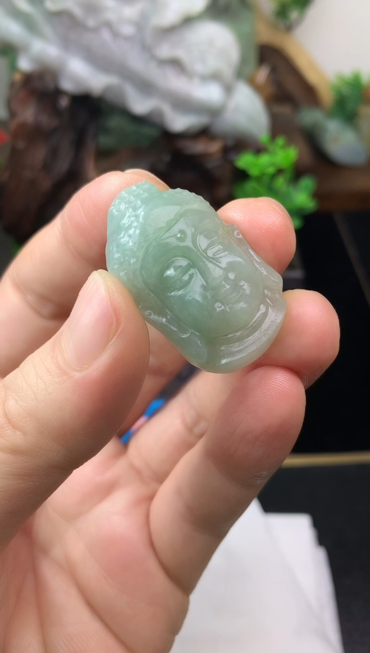 颈饰未镶嵌翡翠中**乐佛