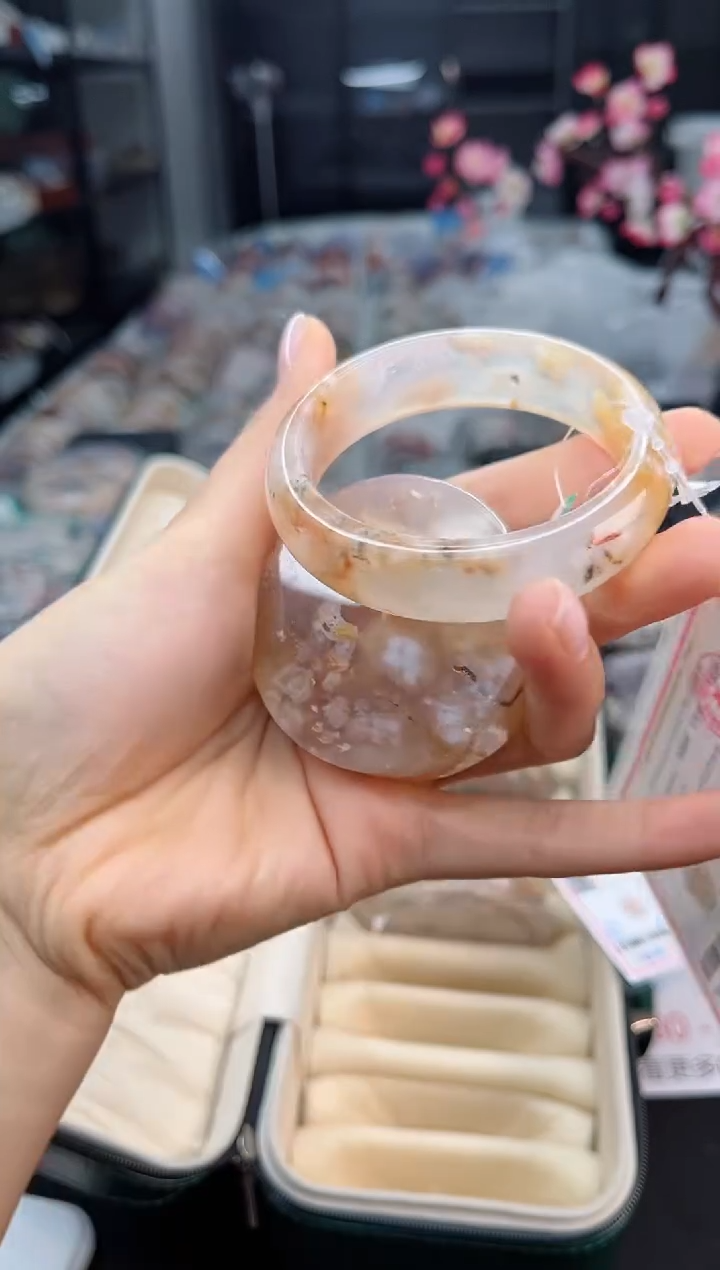 石英质玉手镯未镶嵌56圈口（赠送镯心）3658216