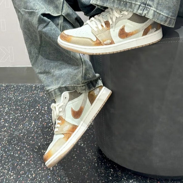 NIKE耐克男鞋2025新款Air Jordan 1 Low休闲时尚复古篮球鞋IM6664
