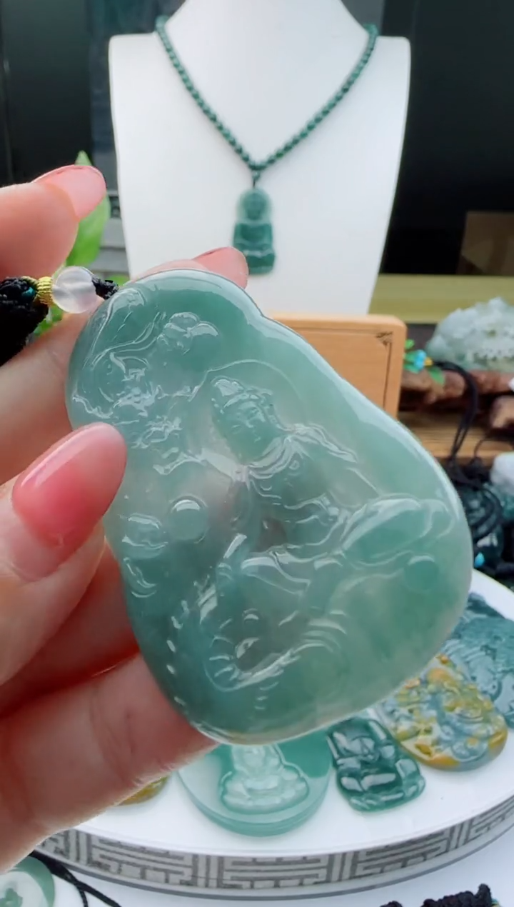 【闪购商品】翡翠颈饰未镶嵌多样性随机一件发货