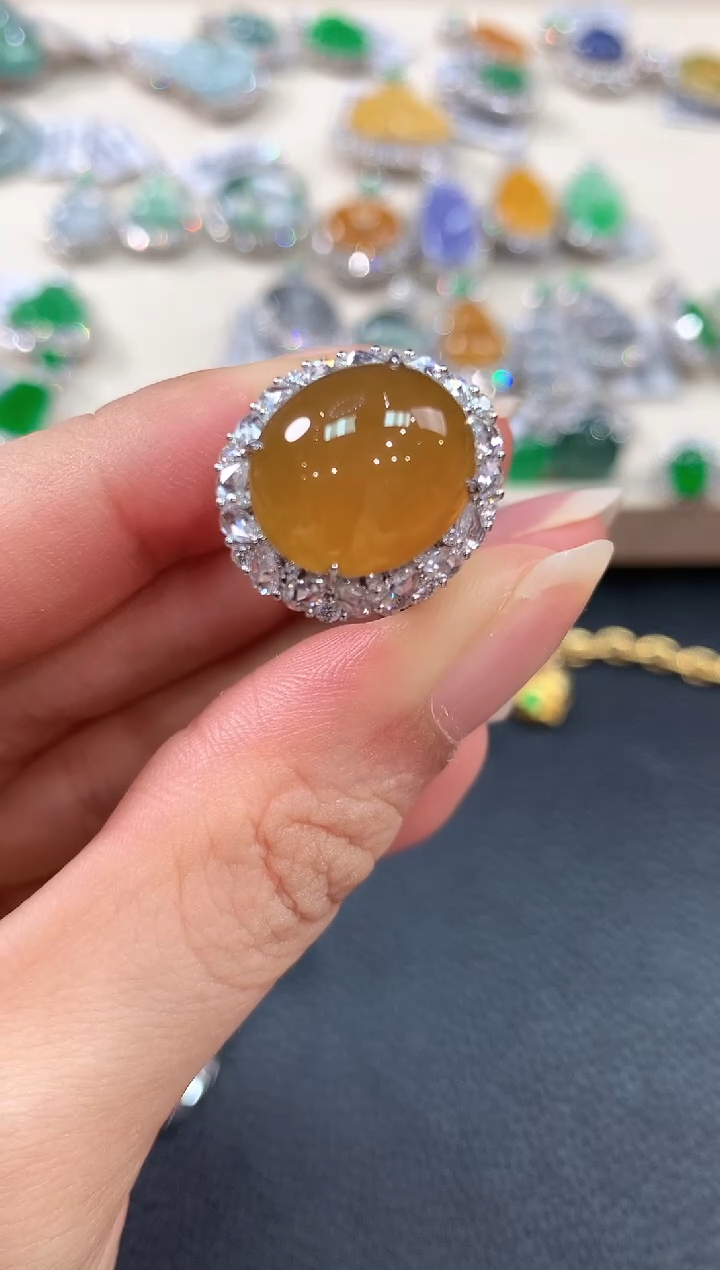 【闪购商品】翡翠戒指18K金镶嵌m119       