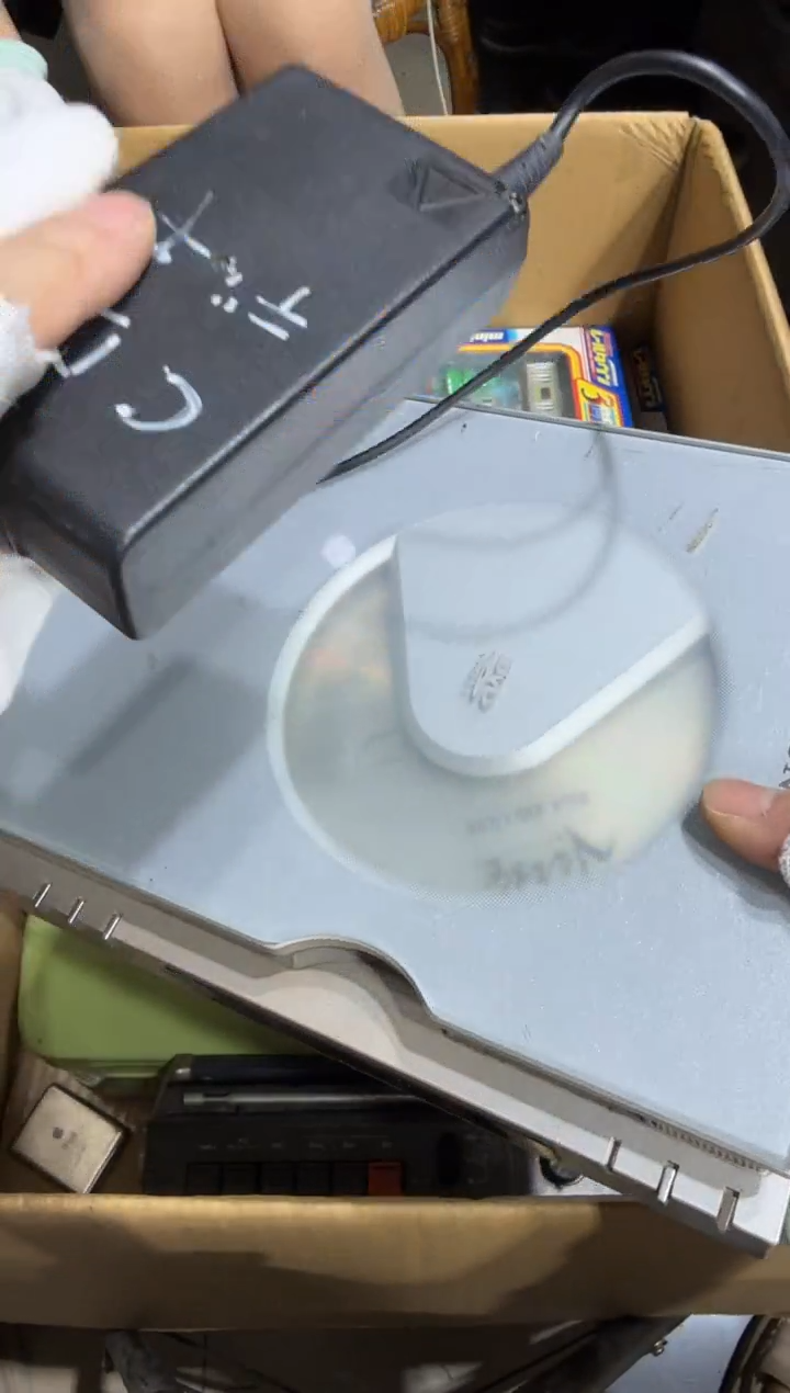 8新鑫****技 639   中古商品，瑕疵品，不保好坏。