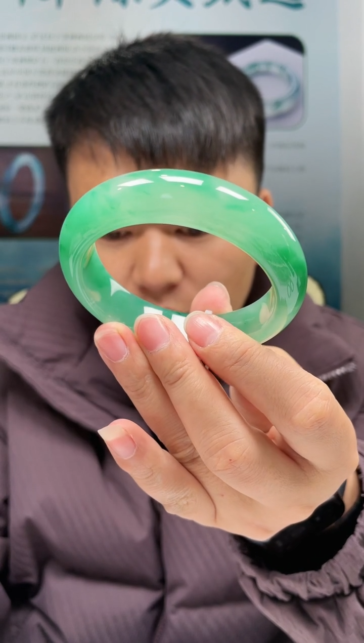 【闪购商品】石英质玉手镯未镶嵌非洲翠手镯多样性发货