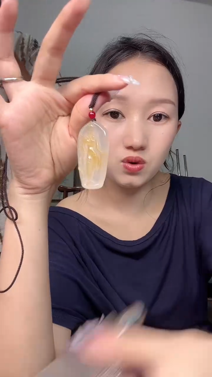 玛瑙/玉髓颈饰未镶嵌2431巧雕观音带绳多样性发一个