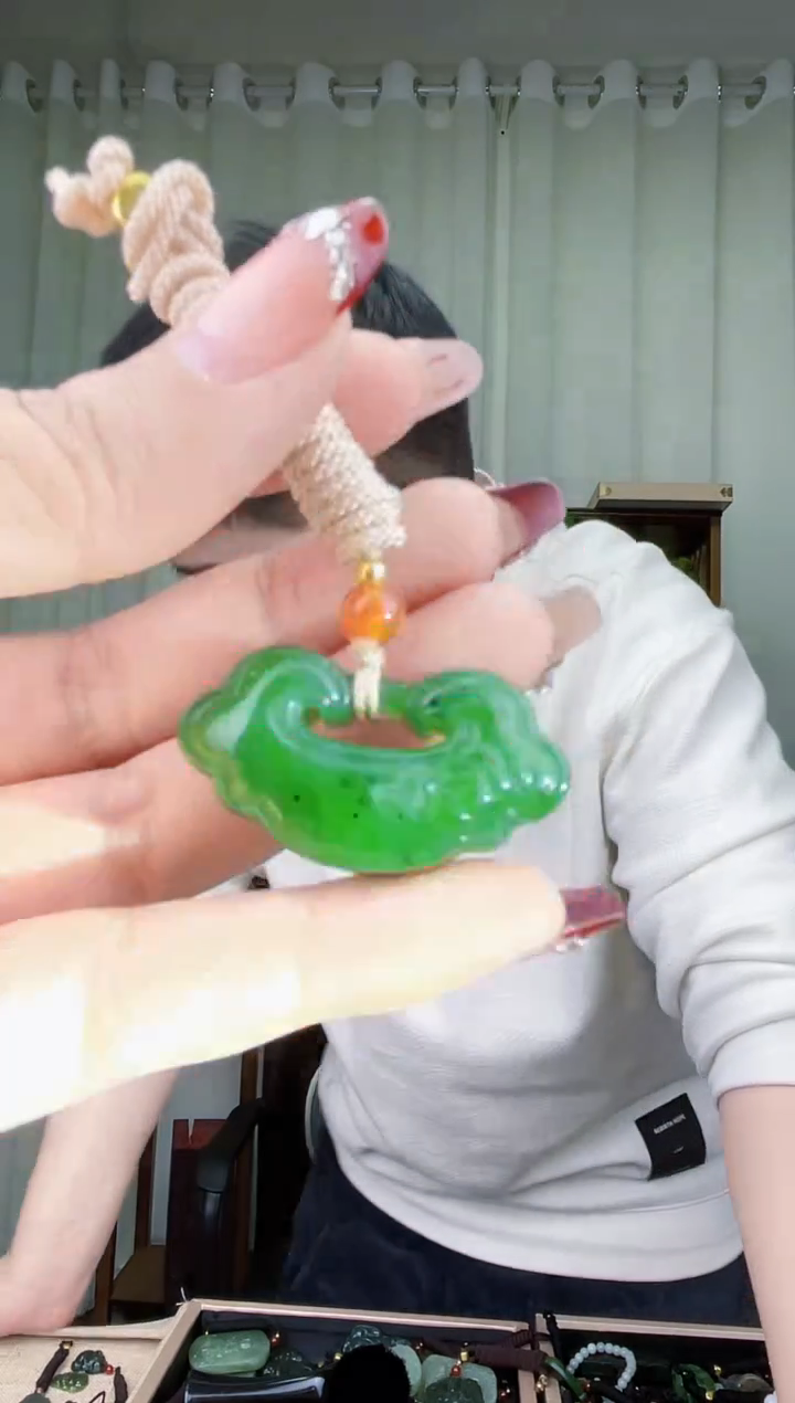 【闪购商品】和田玉挂件未镶嵌拍一发一，多样性发货