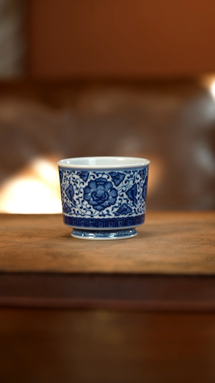 【闪购商品】青花微瑕缠枝莲马蹄杯