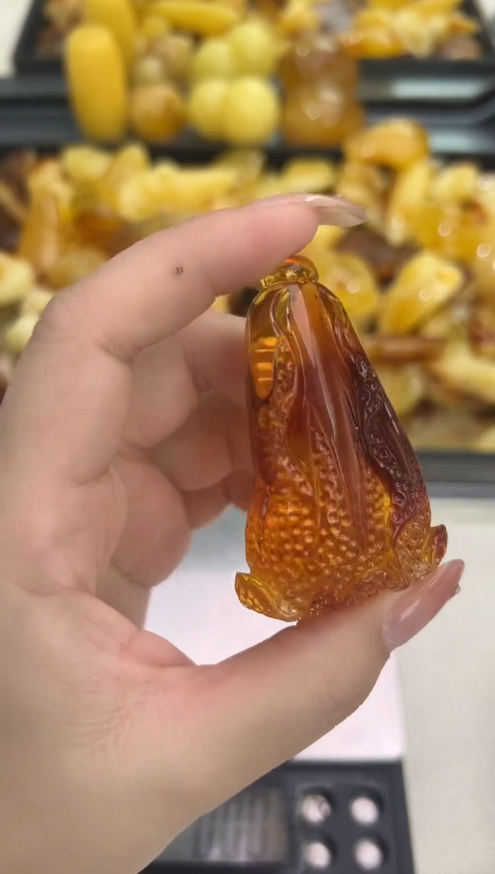 裸石琥珀未镶嵌琥珀蜜蜡吊坠