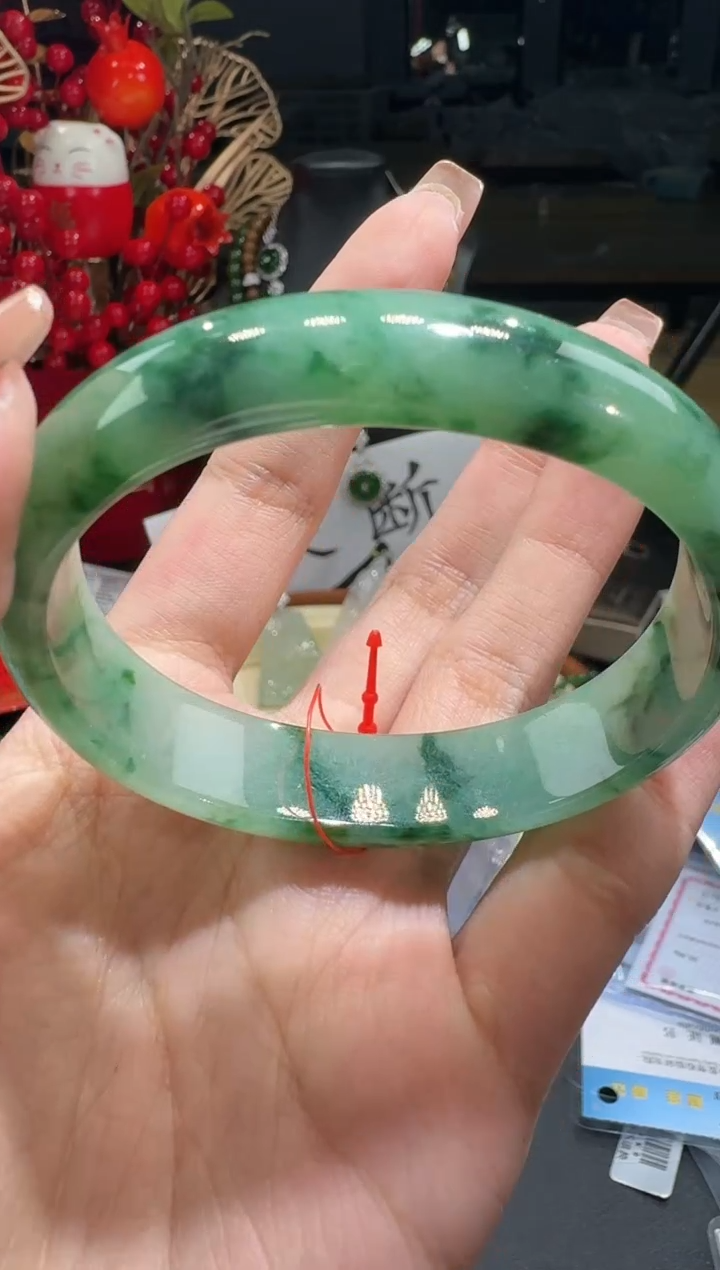 【闪购商品】翡翠手镯未镶嵌手镯