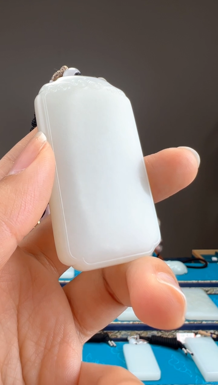 【闪购商品】和田玉颈饰未镶嵌1