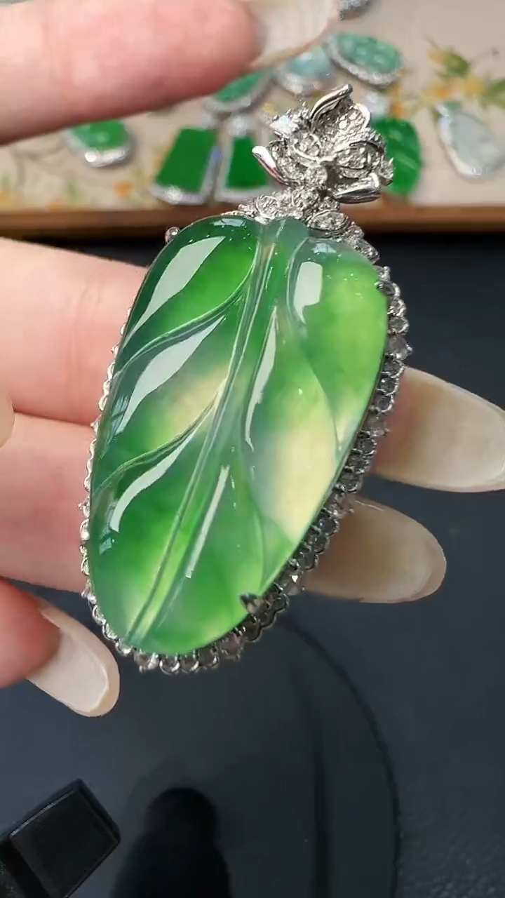 翡翠18K金镶嵌吊坠(不含链)39