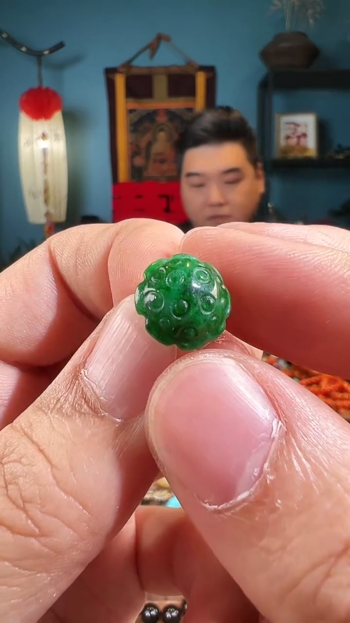 【闪购商品】翡翠颈饰未镶嵌12+莲蓬