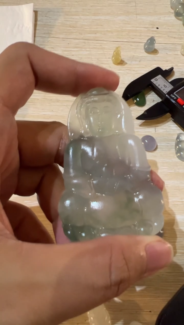 定制翡翠未镶嵌观音
