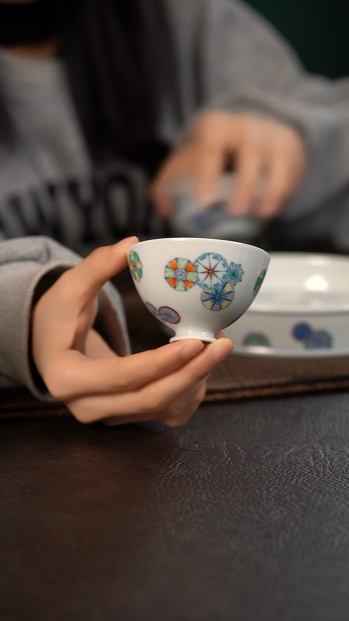 【闪购商品】杯云霞珍藏斗彩皮球花高足鸡心杯