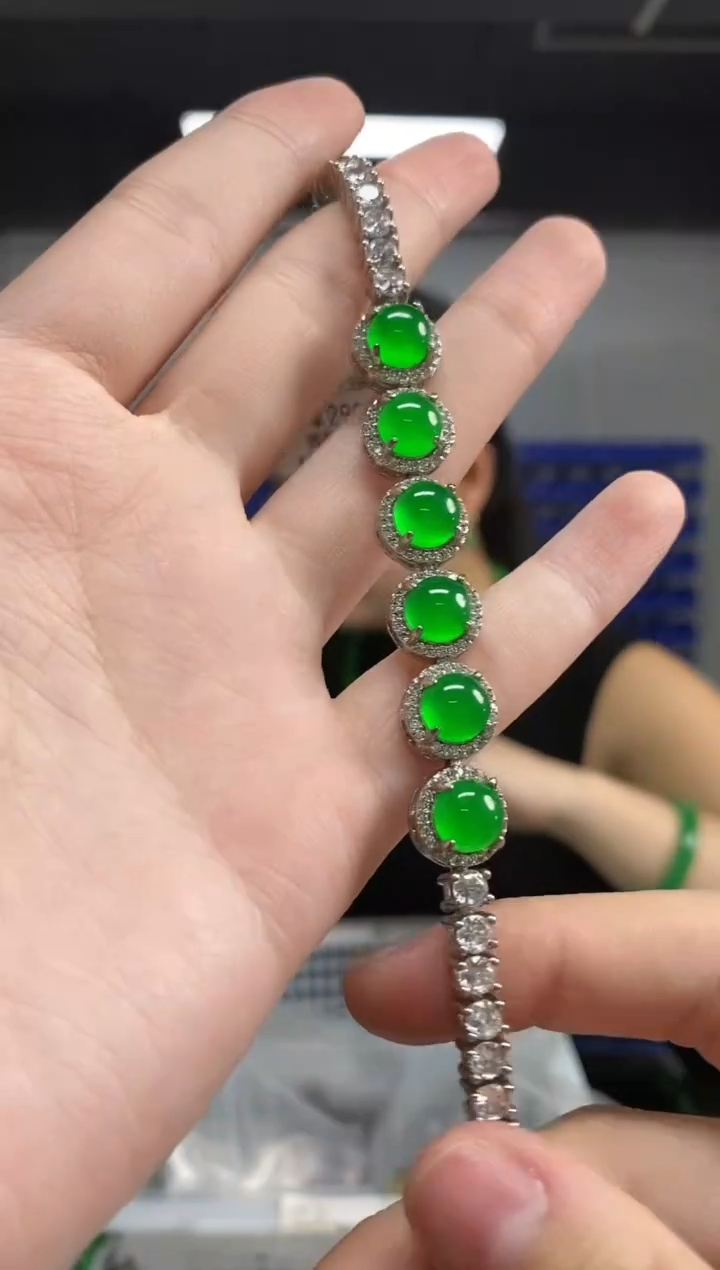 未镶嵌手链翡翠多样性发其一颜色微差