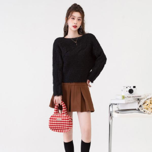 A456黑色时尚套头女装  R03071BK109