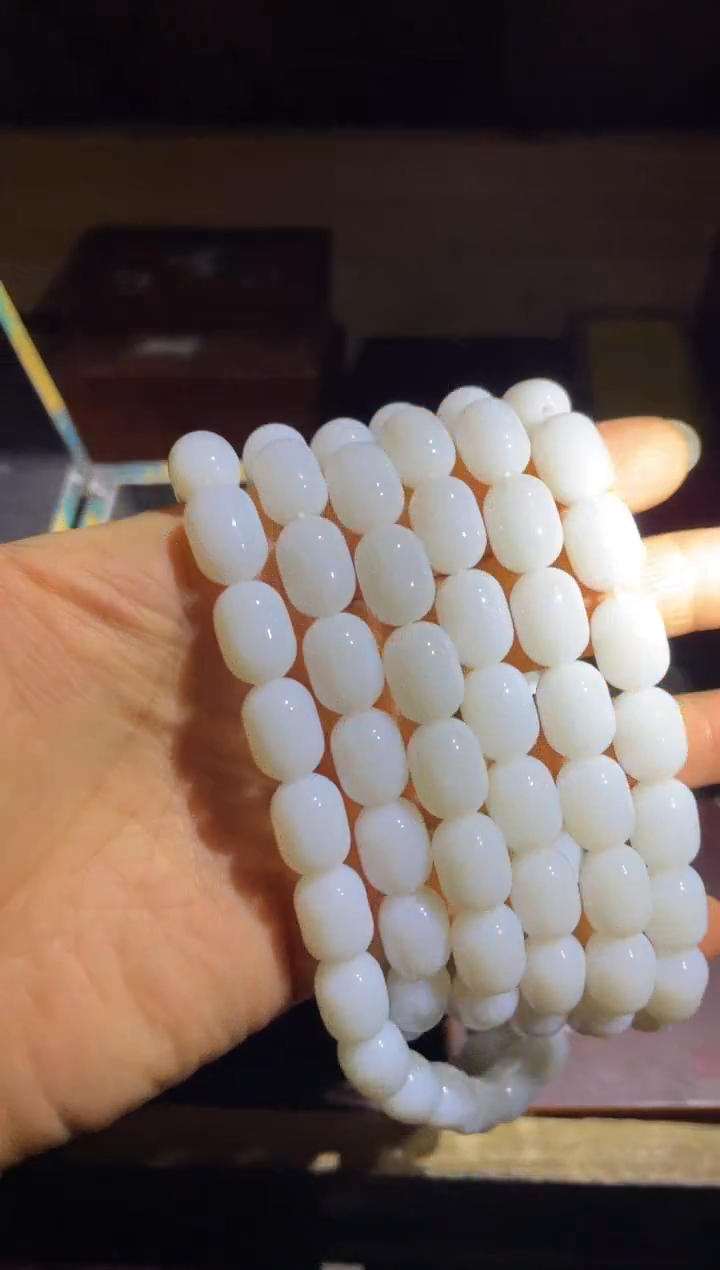 和田玉未镶嵌颈饰白玉米粒108颗项链1件