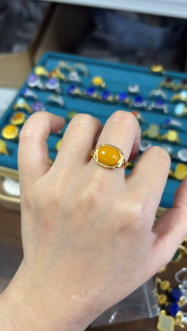 银S925镶嵌蜜蜡戒指满蜜蜜蜡蛋面银镶嵌款戒指[45]