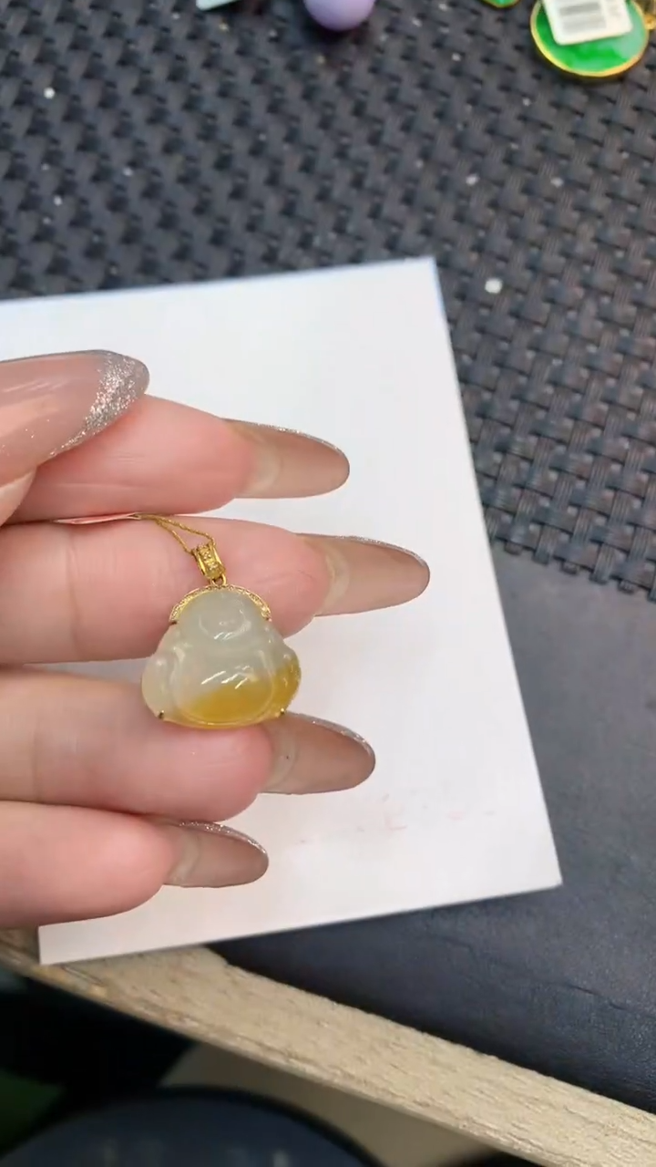 颈饰18K金镶嵌翡翠1