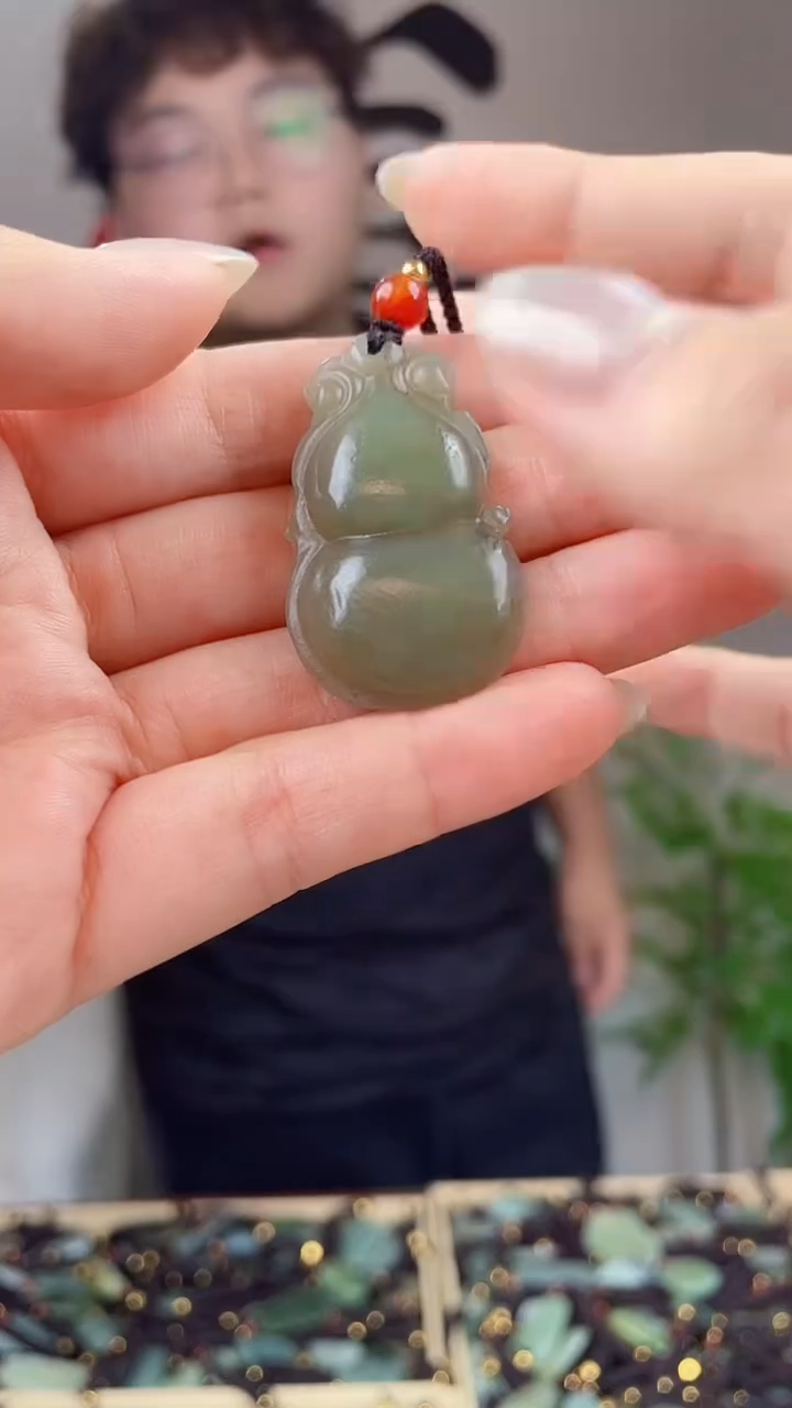 和田玉未镶嵌挂件拍一发一，多样性发货