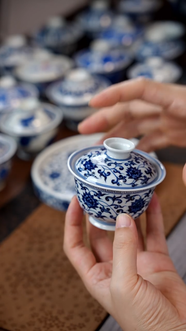 春风缠枝盖碗1111111