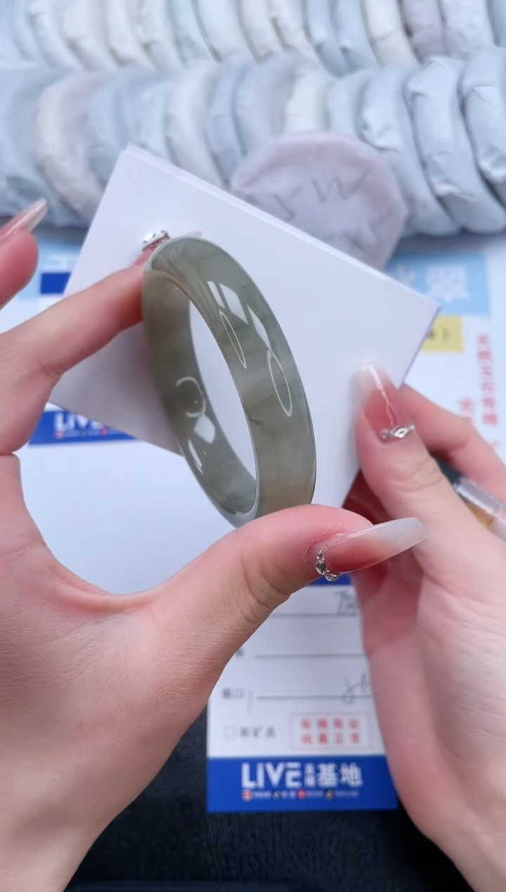 【闪购商品】石英质玉手镯未镶嵌T73-51