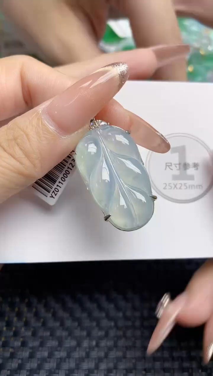 颈饰未镶嵌翡翠天然缅甸A货翡翠百元以上9元证书费自理