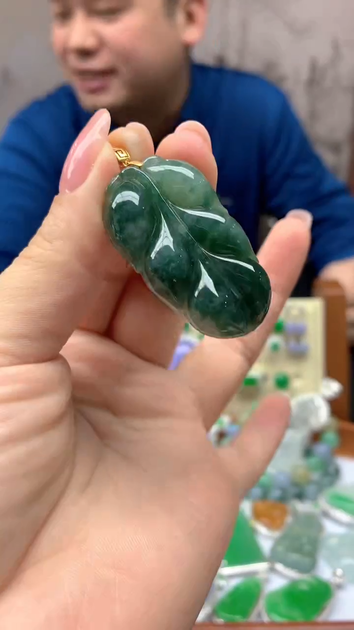 【闪购商品】翡翠颈饰18K金镶嵌18-天然翡翠