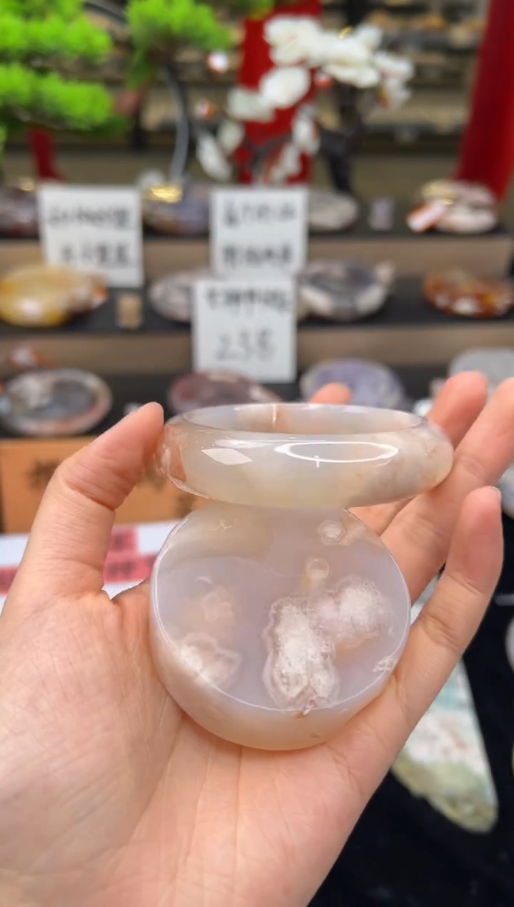 【闪购商品】石英质玉手镯未镶嵌55圈口（赠送镯心)23067