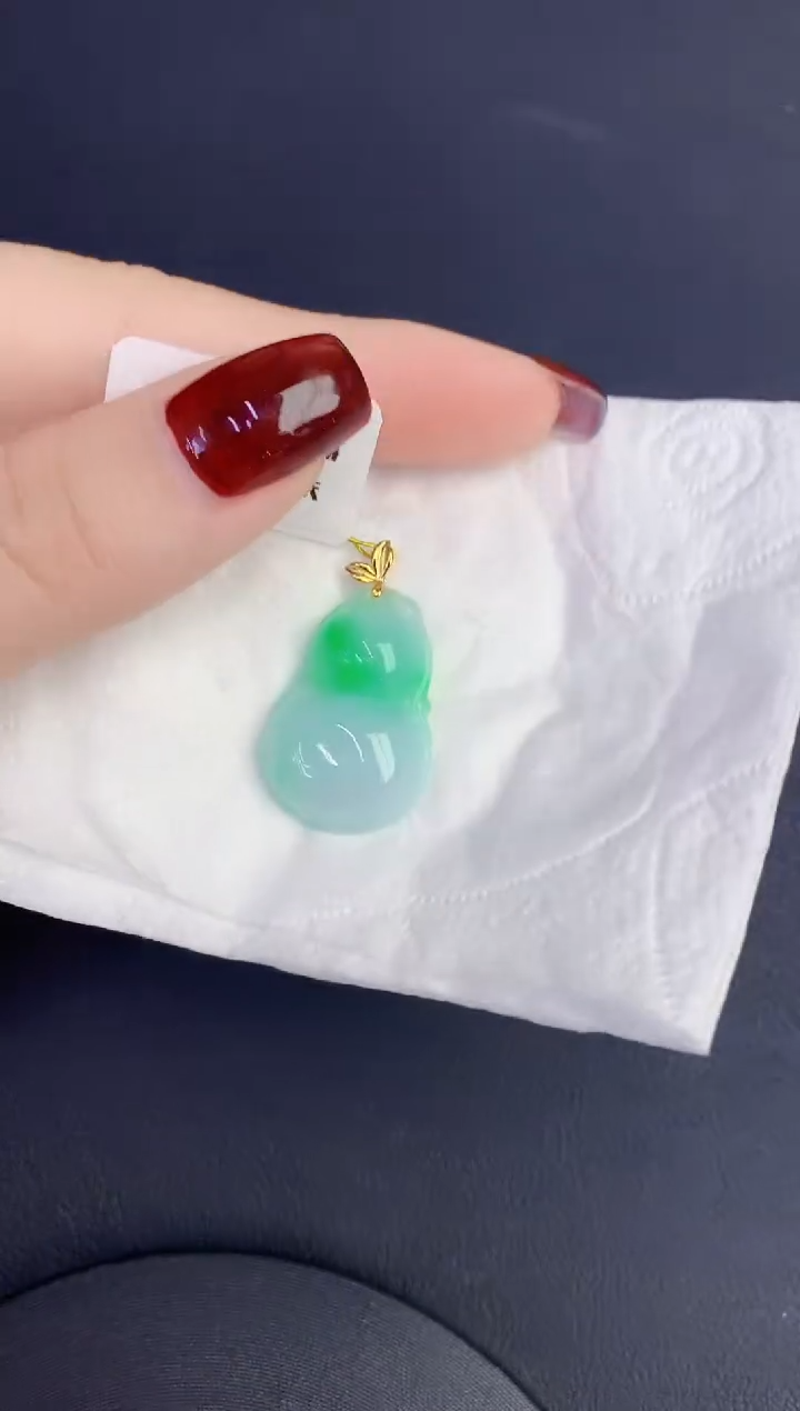 颈饰18K金镶嵌翡翠缅甸天然翡翠a货