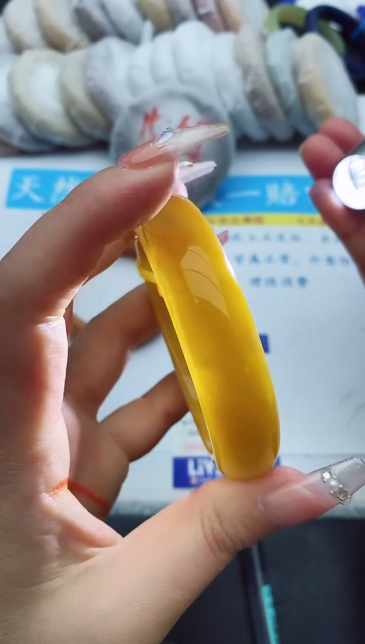 【闪购商品】石英质玉手镯未镶嵌131+56/57