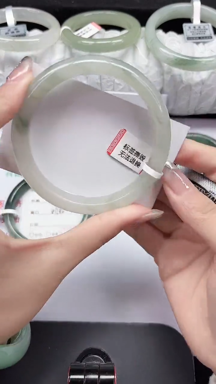 未镶嵌手镯石英质玉331-61/62