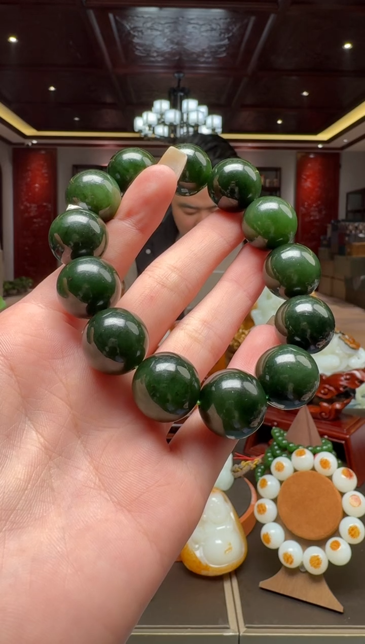 未镶嵌和田玉挂件by18