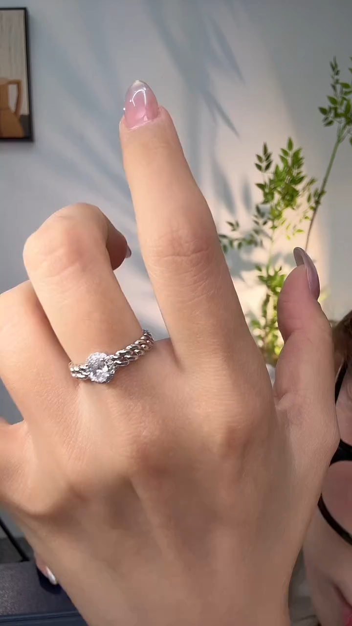 铂Pt950镶嵌实验室培育钻石PT950圆钻戒指30分